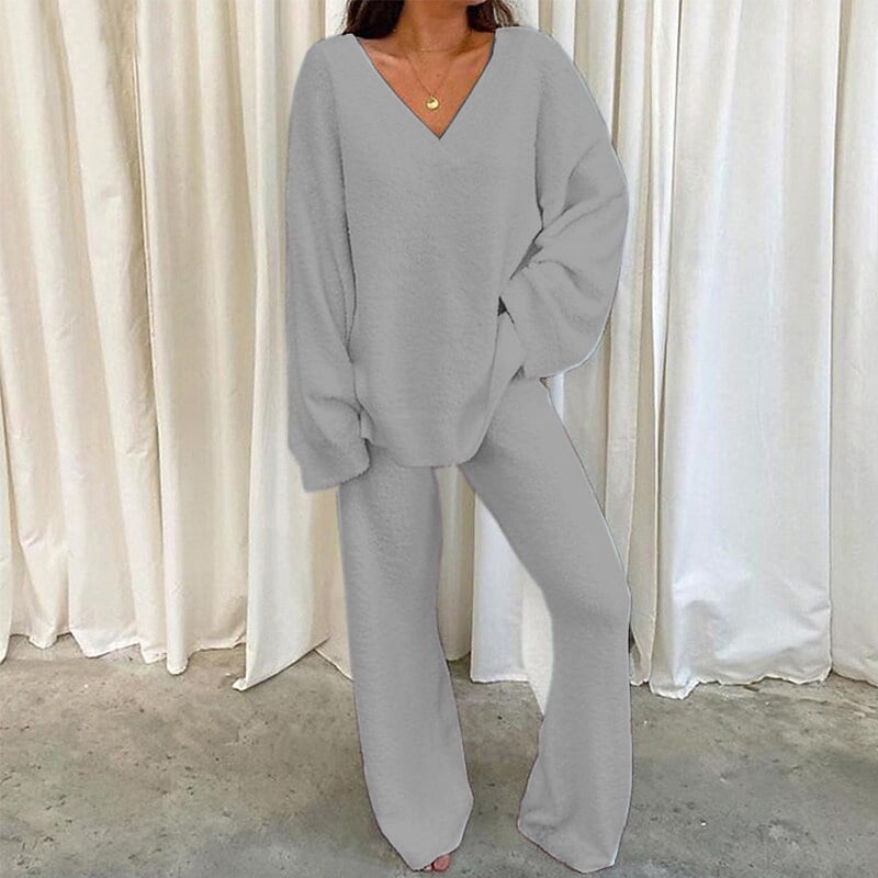 Women's Fuzzy Fleece 2-Piece Pajama Set