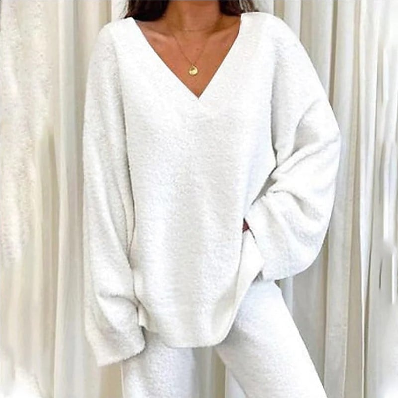 Women's Fuzzy Fleece 2-Piece Pajama Set