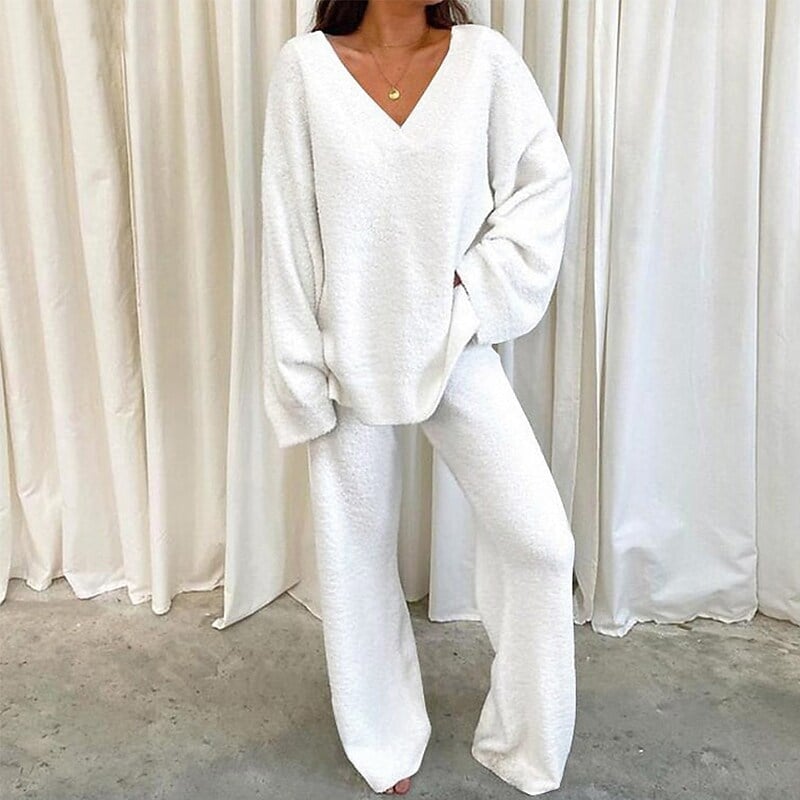 Women's Fuzzy Fleece 2-Piece Pajama Set