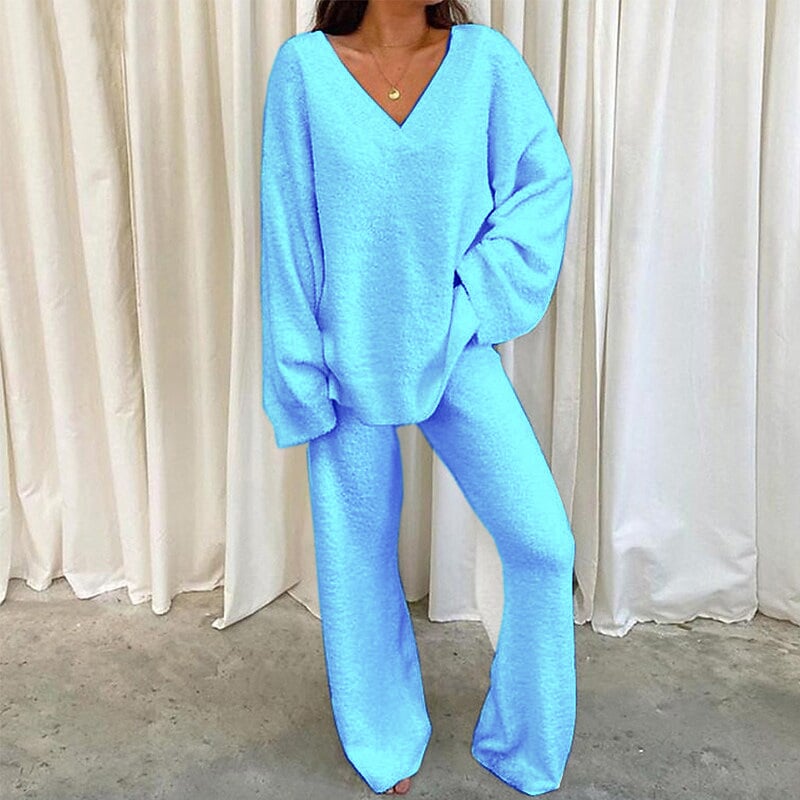 Women's Fuzzy Fleece 2-Piece Pajama Set
