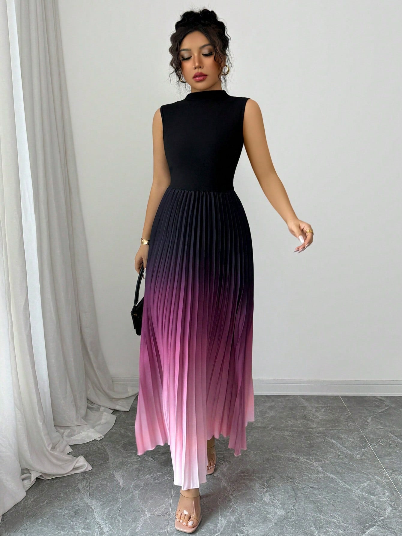 👗💜 Ombre Pleated Sleeveless Mock Neck Maxi Dress